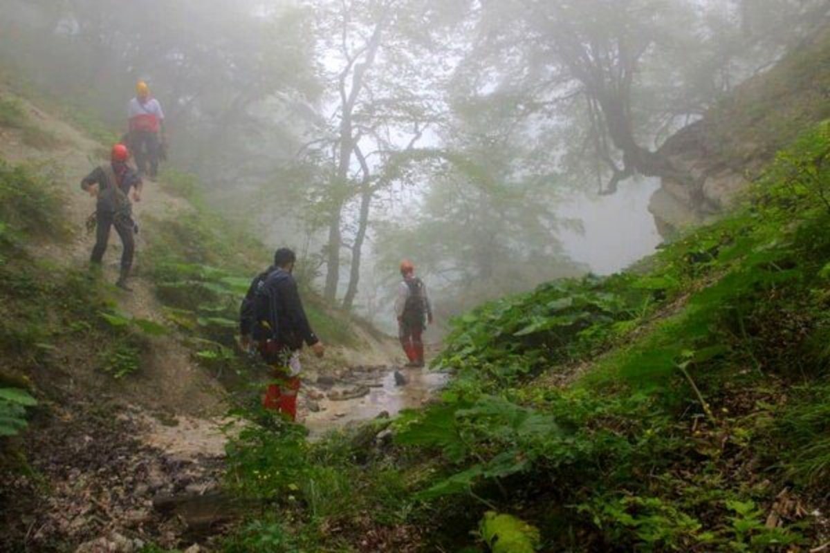 نجات ۴ فرد گمشده در ارتفاعات آستارا