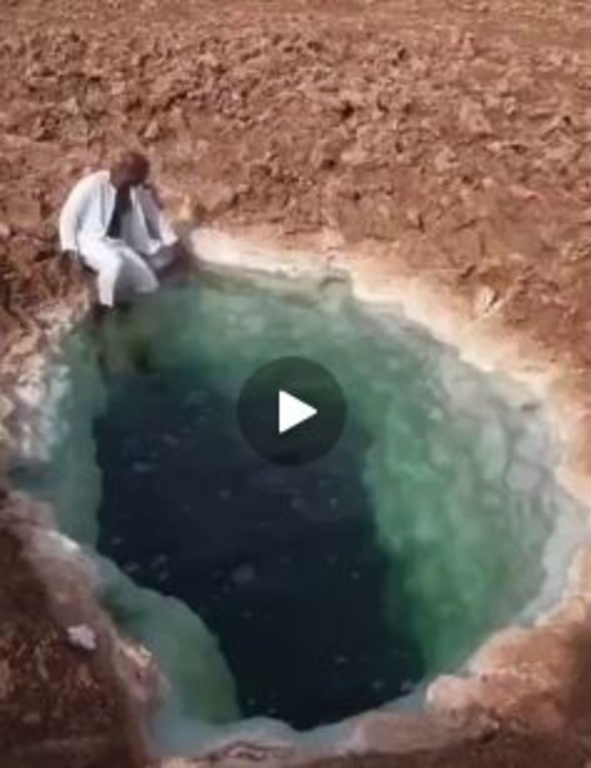 حوضچه‌های نمکی که نمی‌توان در آن غرق شد (فیلم)