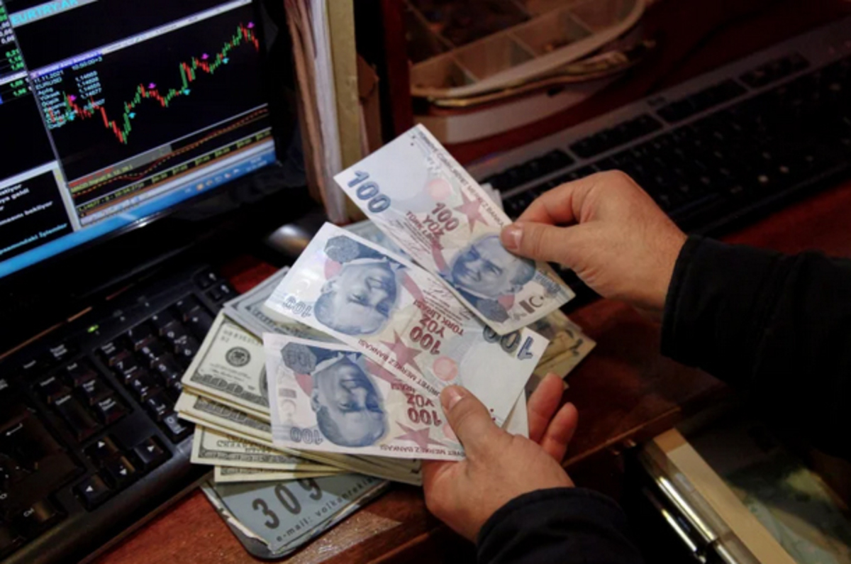 دلار آمریکا از 12 لیر ترکیه جلو زد