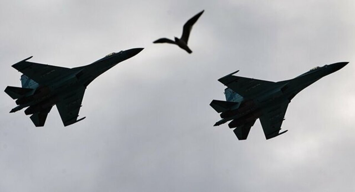 افزایش پروازهای بمب‌افکن‌های آمریکایی در نزدیکی مرزهای روسیه
