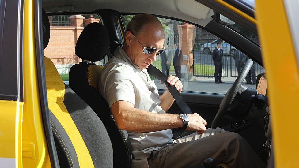 پوتین، راننده تاکسی بودم تا زندگی را تامین کنم