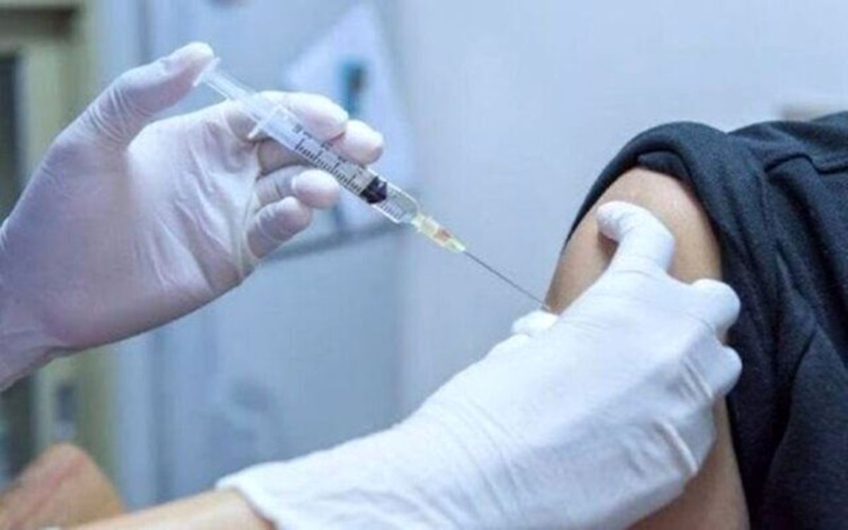 موافقت کمیته علمی با تزریق دوز سوم واکسن کرونا برای افراد بالای ۱۸ سال