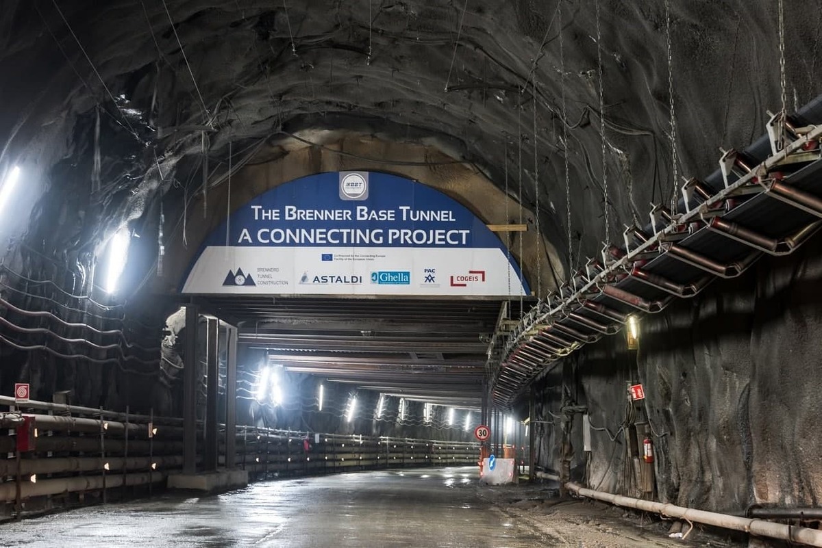 تونل 11 میلیارد دلاری فناورانه برای اتصال دو نقطه اروپا (+فیلم و عکس)