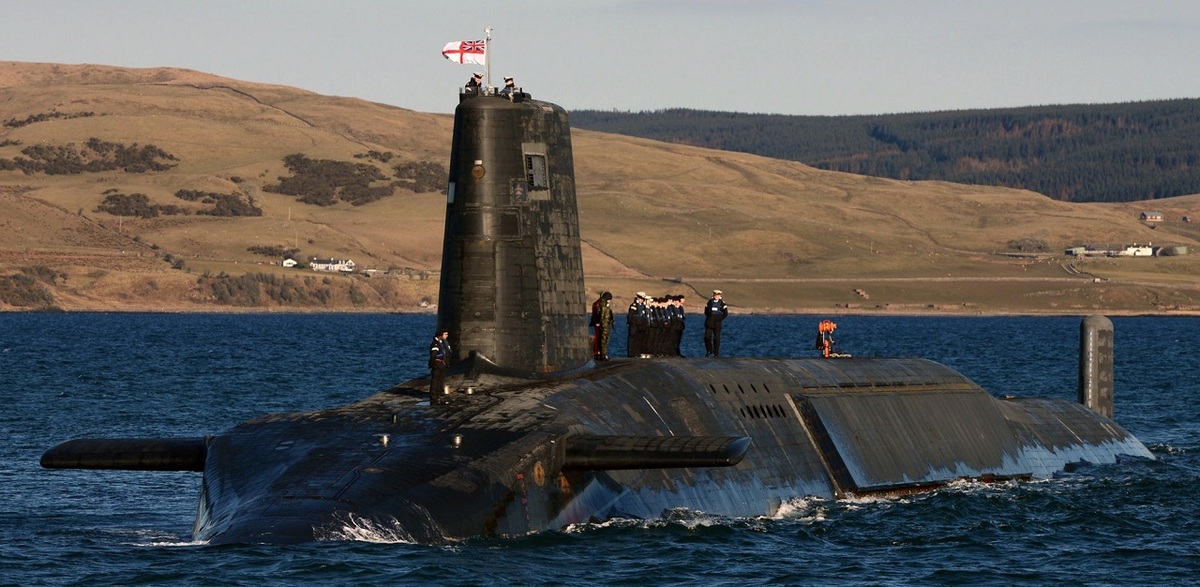 زیردریایی انگلیسی مجهز به 192 کلاهک جنگی هسته ای! (+عکس)