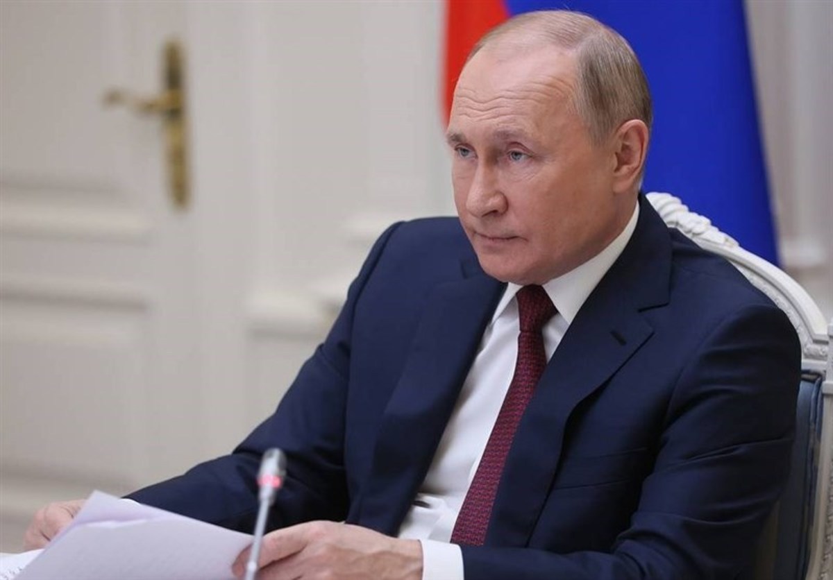 پوتین: صادرات انرژی روسیه را از اروپا به آسیا هدایت می‌کنیم
