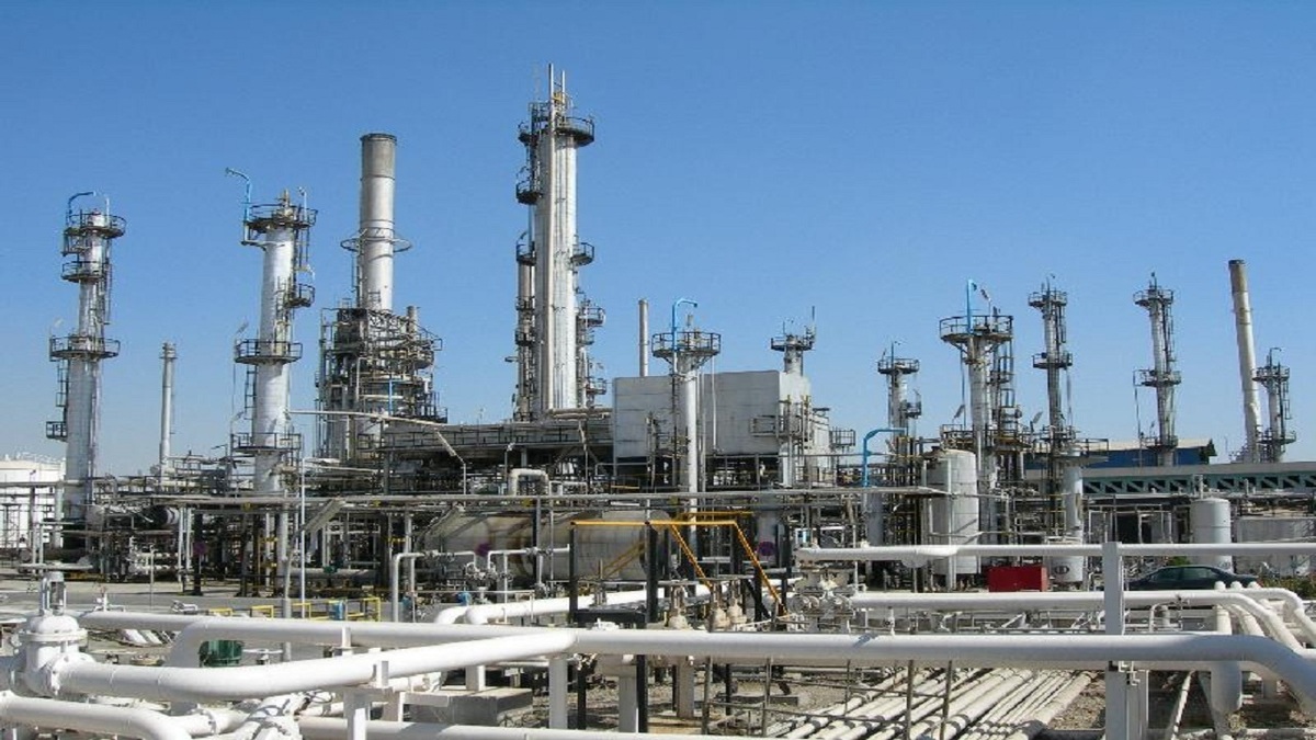 عذرخواهی شرکت‌ پالایش نفت تبریز از بابت نشت مواد نفتی بودار