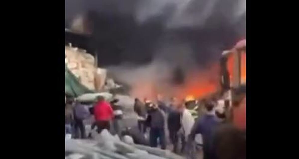 ببینید | آتش‌سوزی در انبار مواد بهداشتی در بازار بزرگ اربیل (کردستان عراق)