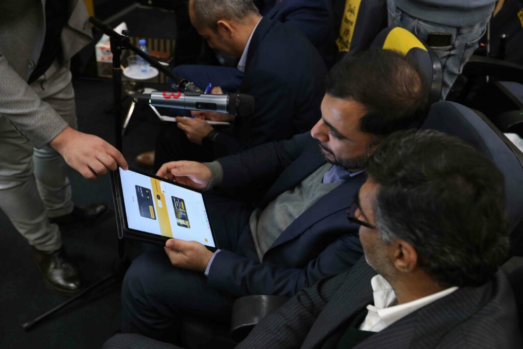 وزیر ارتباطات چهارصدمین سایت 5G ایرانسل را افتتاح کرد / تأکید زارعپور بر نقشآفرینی فعال ایرانسل در توسعه اینترنت اشیا وزیر ارتباطات چهارصدمین سایت 5G ایرانسل را افتتاح کرد / تأکید زارعپور بر نقشآفرینی فعال ایرانسل در توسعه اینترنت اشیا
