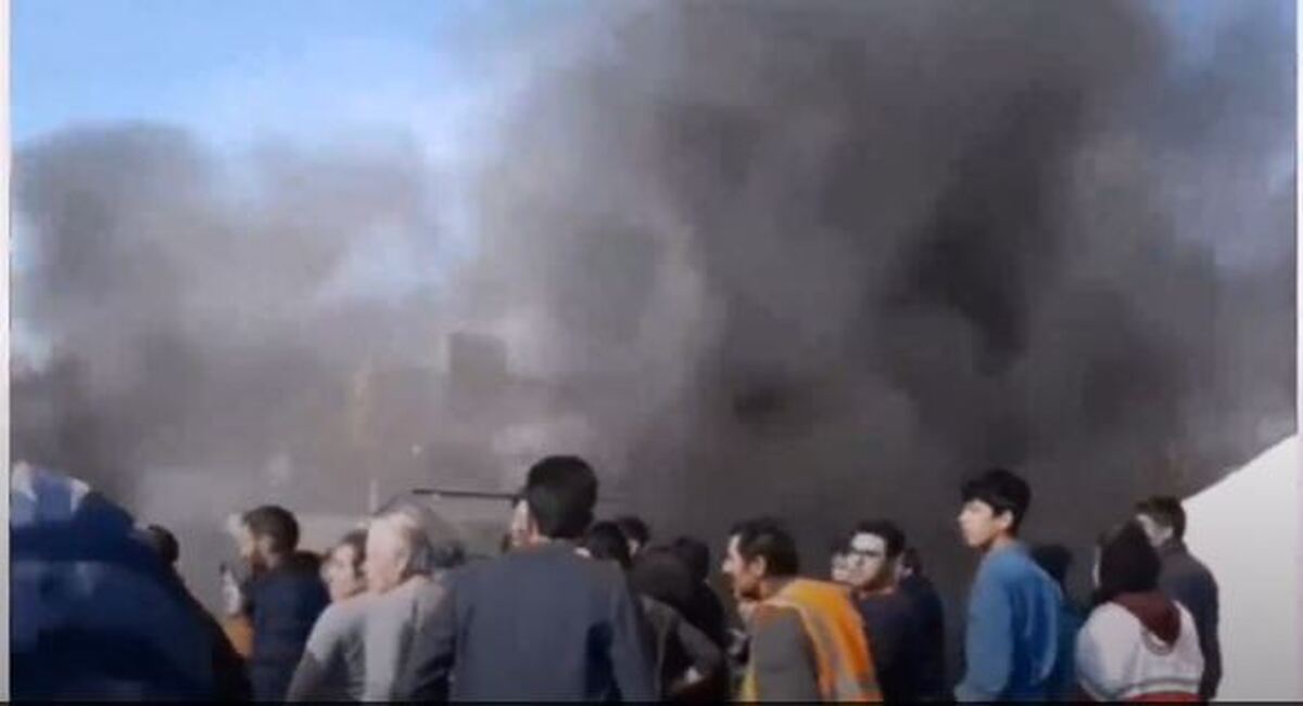 ببینید | آتش سوزی ۲ چادر زلزله‌زدگان در خوی