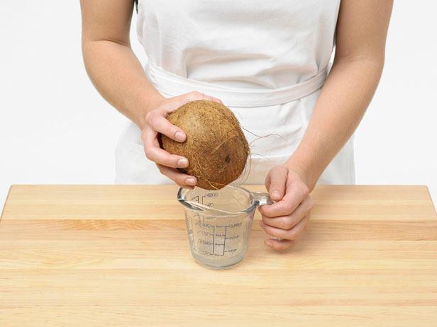 چطور نارگیل را بشکنیم (+عکس)