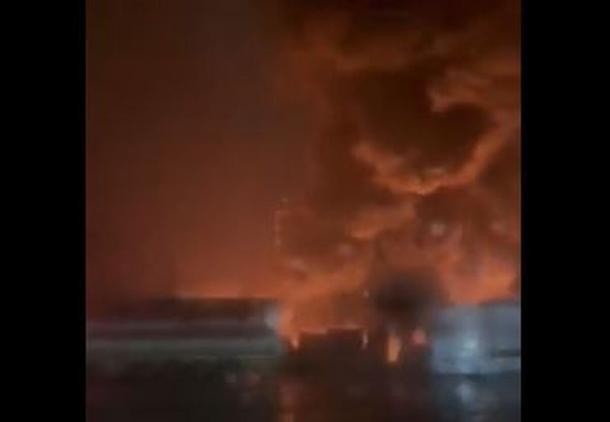 ببینید | آتش‌سوزی گسترده در بندر اسکندرون ترکیه