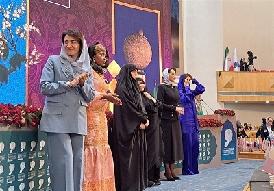 کنگرۀ زنان تأثیرگذار؛ جای خالی زنان هنرمند و روزنامه‌نگار و شاعر و فعال مدنی ولو از همان بورکینافاسو!