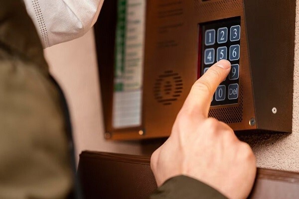 مزایای دستگاه حضور غیاب برای کسب و کارها؟