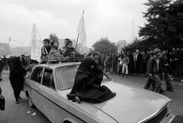 شناسایی دولت‌ها و حکومت‌ها و شورشیان یعنی چه؟