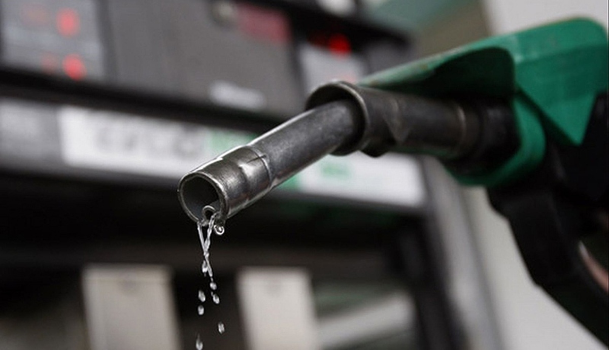 ببینید | توضیحات وزیر نفت درباره افزایش قیمت بنزین و سهمیه نوروز