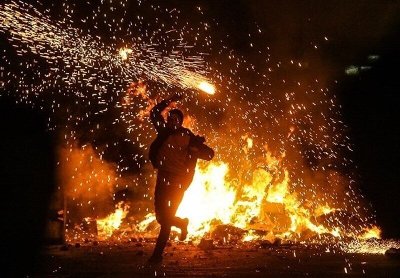 عضو حوزه علمیه قم: چهارشنبه‌سوری نماد شرک و کفر نیست/ حاکمیت اجازه دهد مردم خودشان سنت‌های ملی را انجام دهند؛