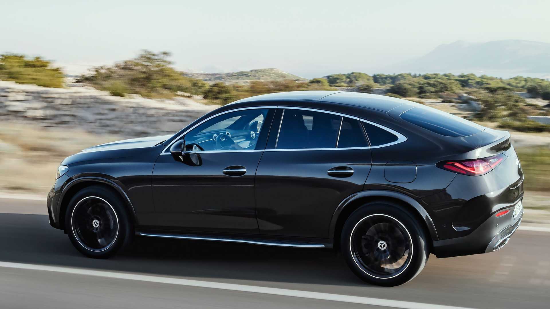 مرسدس بنز جی ال سی کوپه 2024؛ معرفی یکی از زیباترین شاسی بلندهای بازار جهانی (+عکس)