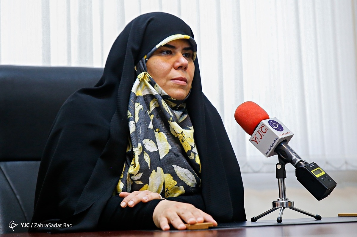 تاکید رئیس فراکسیون زنان بر حضور نماینده کارگر زن در شورای عالی کار