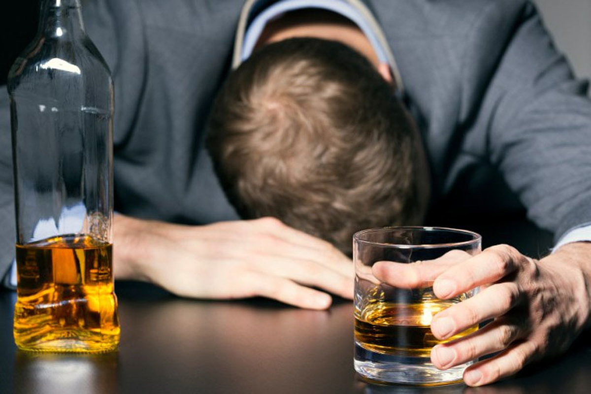 فوت 2 نفر در بندرعباس به علت استفاده از مشروبات الکلی