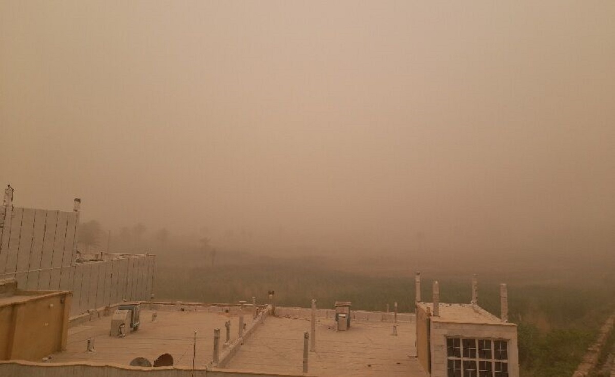 کرمانشاه/ گرد و غبار دید افقی را در قصرشیرین به ۴۰ متر کاهش داد