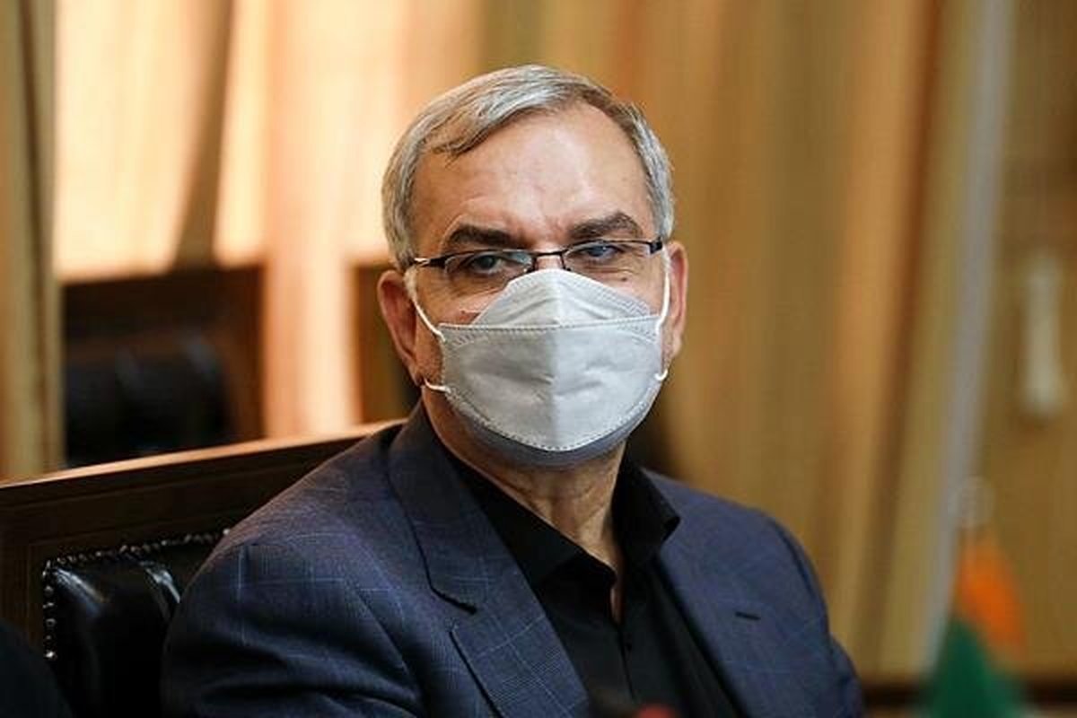 وزیر بهداشت: کرونا ۳۰۰ شهید از نظام سلامت گرفت