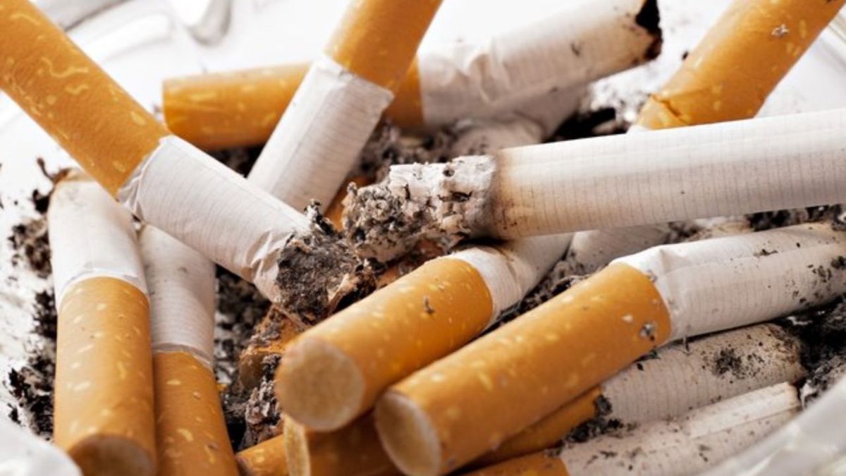 سن شروع مصرف دخانیات: کمتر از ۱۵ سال در مردان و سن ۱۷ سال در زنان