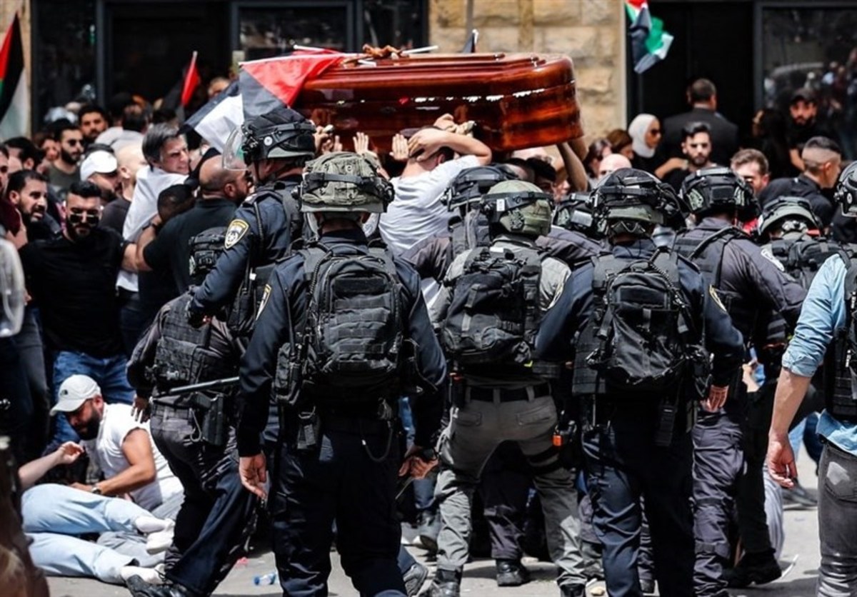 حمله پلیس اسرائیل به مراسم تشییع خبرنگار الجزیره (+فیلم)