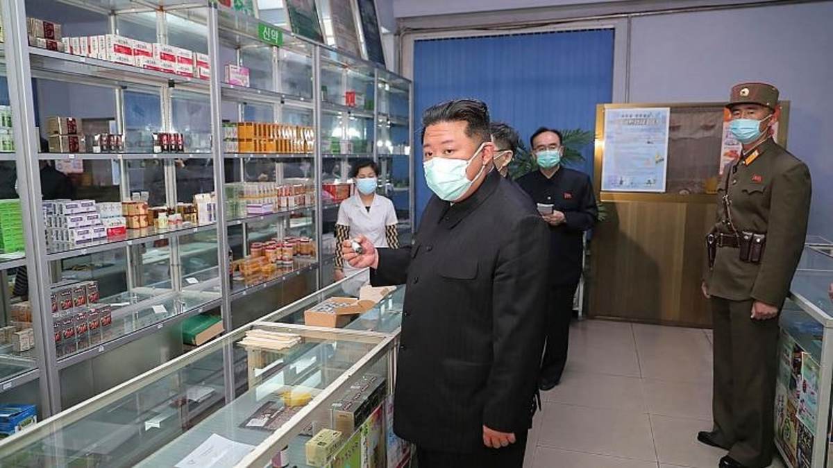 رهبر کره شمالی با انتقاد از کابینه و بخش بهداشت: ارتش دست‌ به‌ کار ‏شود