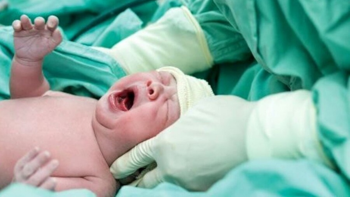 آثار کرونا بر روند درمان ناباروری در کشور/ اهمیت ضابطه‌مند شدن غربالگری‌های بارداری