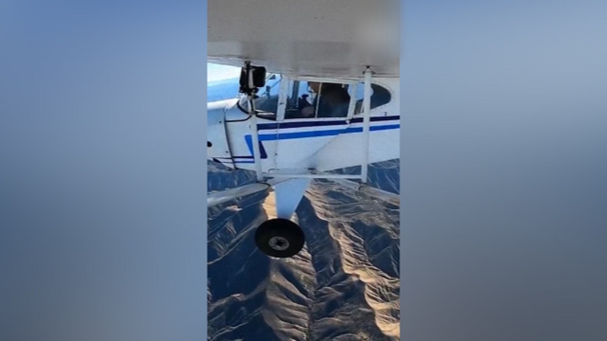 سقوط عمدی هواپیما برای جذب مخاطب (فیلم)