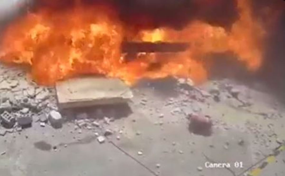انفجار بزرگ در مخزن بنزین زیرزمینی در عربستان (فیلم)