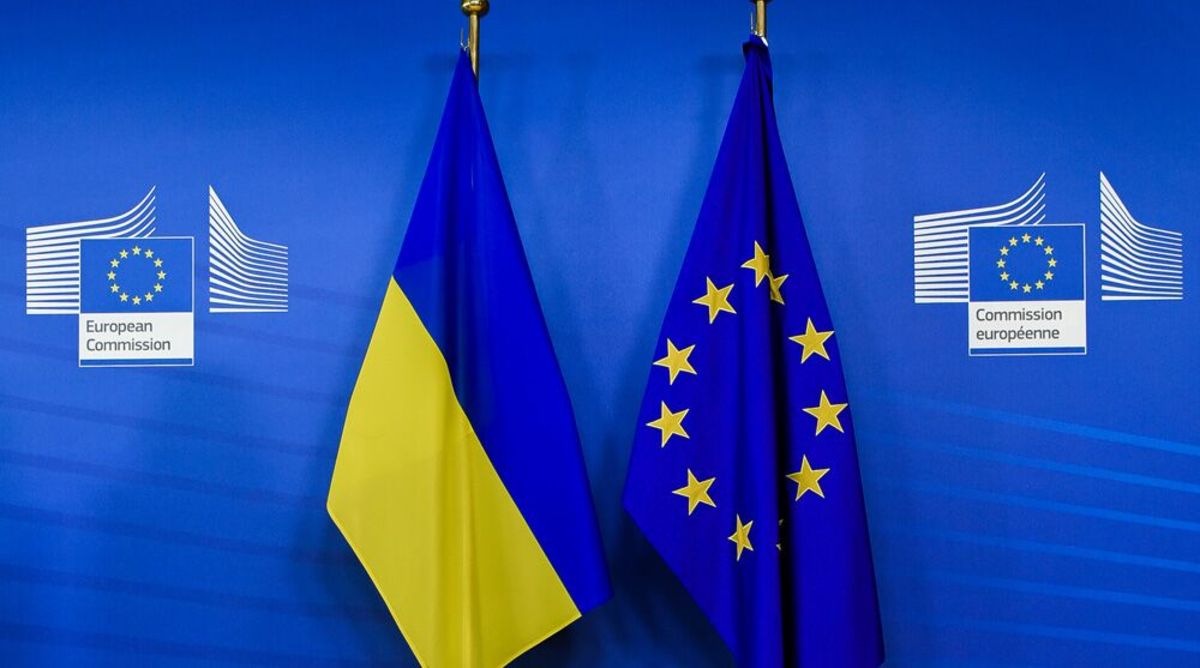 فرانسه: روند عضویت اوکراین در اتحادیه اروپا تا ۲۰ سال طول می‌کشد
