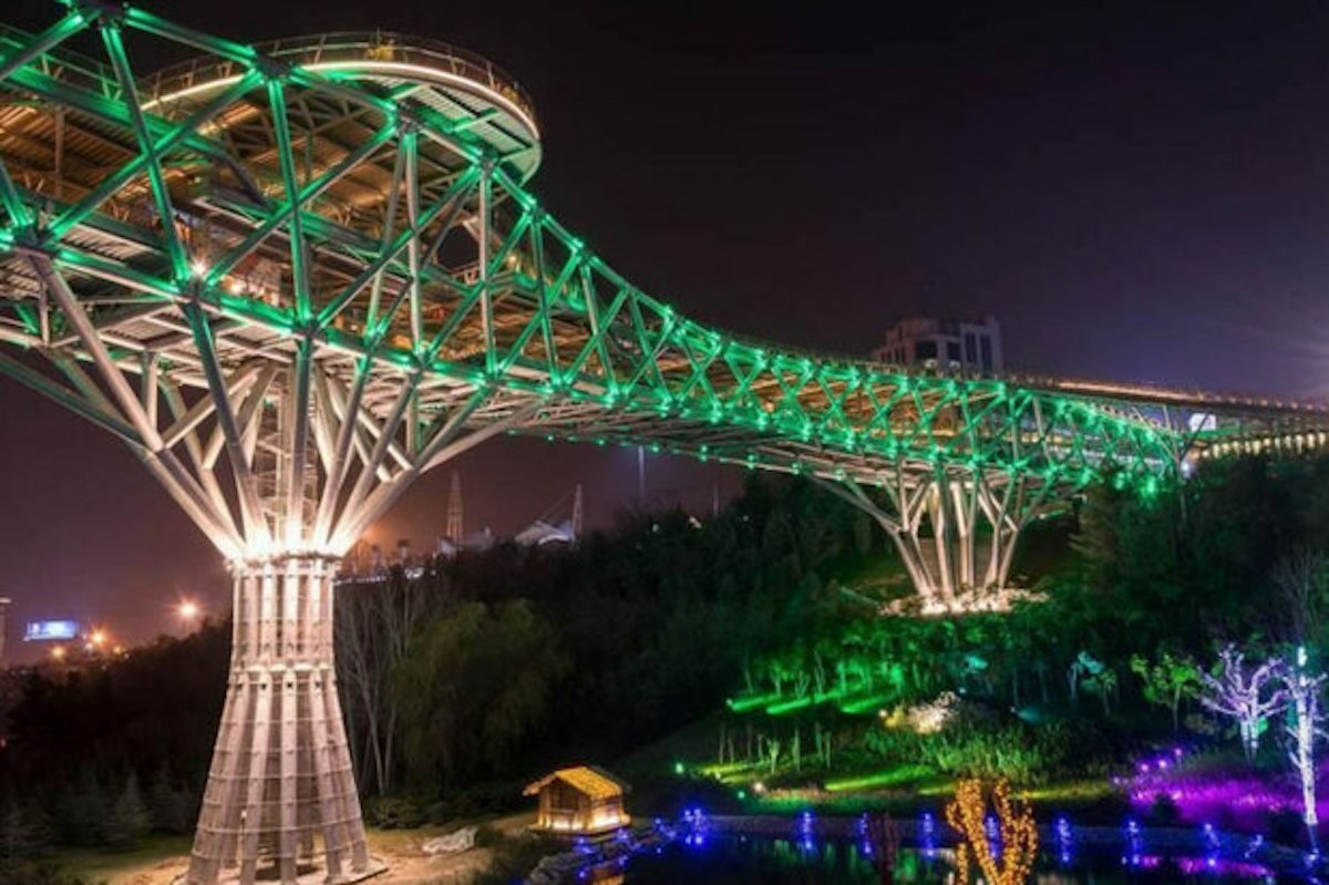 چراغ‌های پل طبیعت تهران خاموش می شود