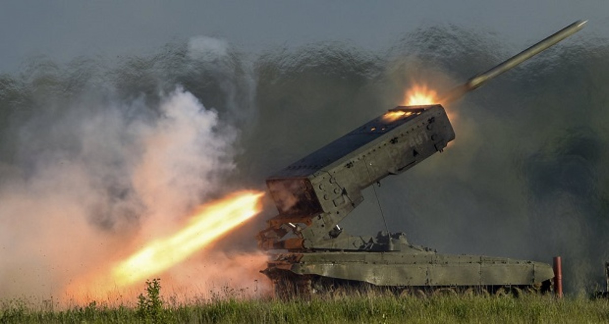 ببینید| حمله نزدیک راکت انداز روسی به مواضع اوکراینی ها