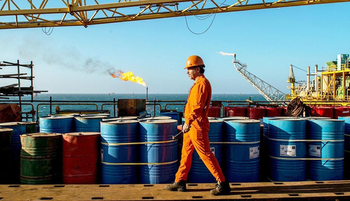 چشم پوشی آمریکا از تحریم های نفتی ایران و ونزوئلا