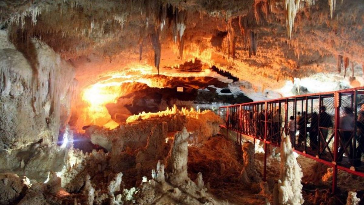 غار کتله خور زنجان در عمق ۱۵۰۰ متری (+فیلم)