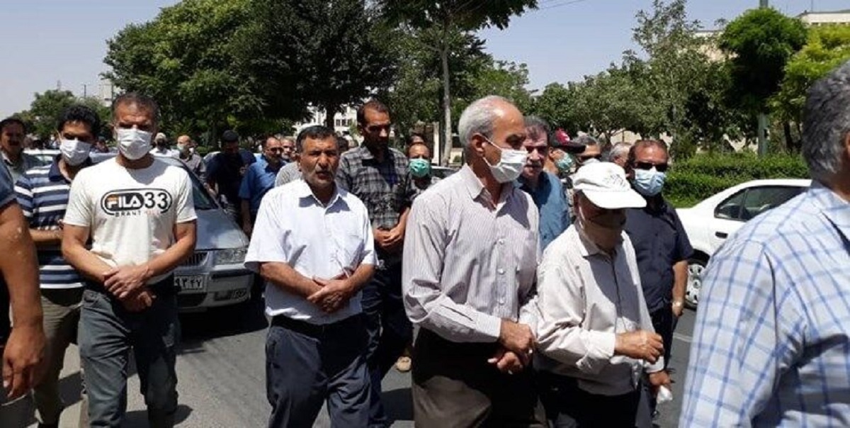 گزارش فارس از تجمع اعتراضی بازنشستگان در ده‌ها شهر ایران