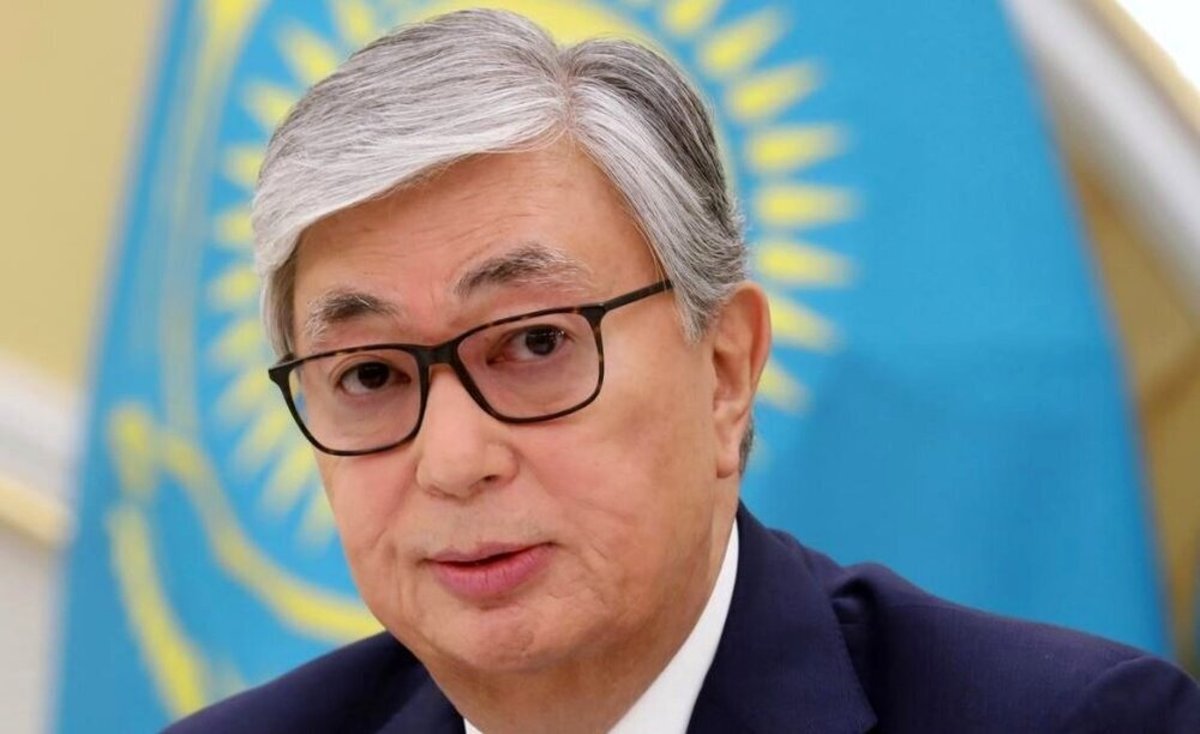 ببینید| چه کسی در مهرآباد به استقبال رئیس‌جمهور قزاقستان رفت؟