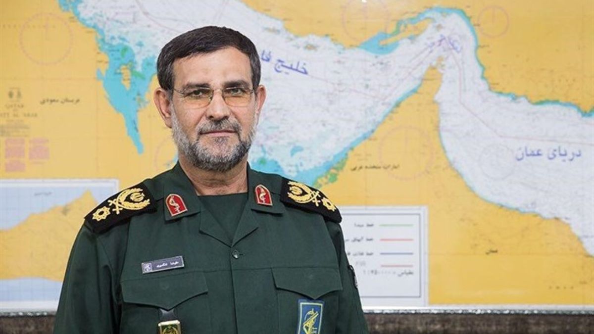 فرمانده نیروی دریایی سپاه: یونان یک نفتکش ما را توقیف کرد، ما دو تا گرفتیم/ امید دنیا به مردم ایران اسلامی است