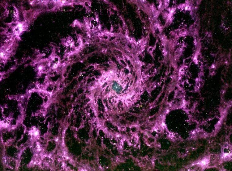 جدیدترین عکس تلسکوپ فضایی جیمز وب / زیبایی خارق‌العاده کهکشان مارپیچی بنفش 2