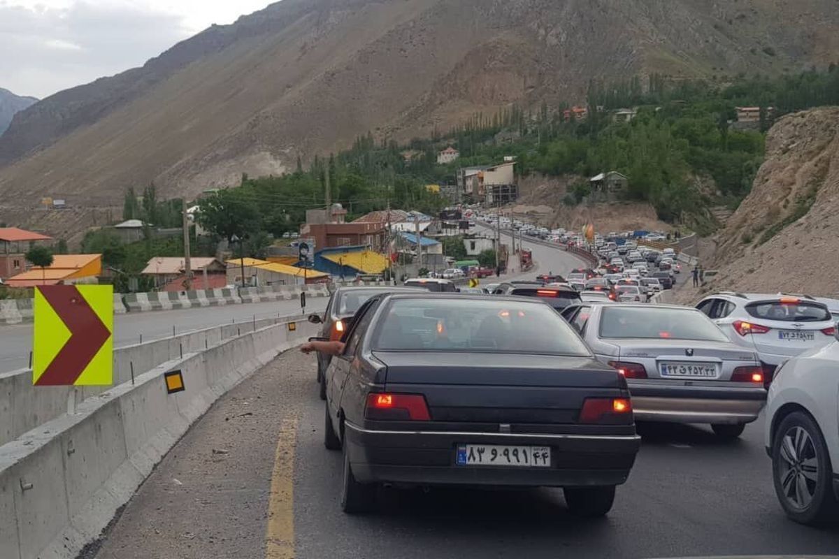 ترافیک سنگین در جاده چالوس/ انسداد جاده هراز تا 4 مرداد