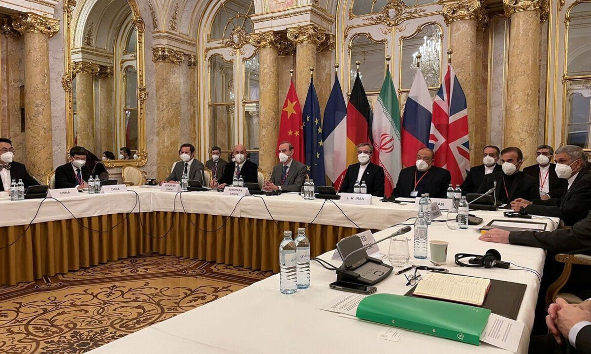 رویترز: هنوز موضوع تحریم‌های ایران در مذاکرات وین حل نشده