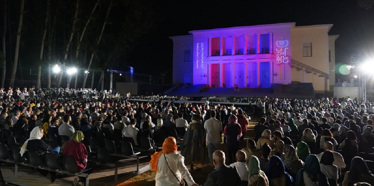 اجرای کنسرت نمایش سی‌صد با حمایت داریا همراه در کاخ سعد آباد