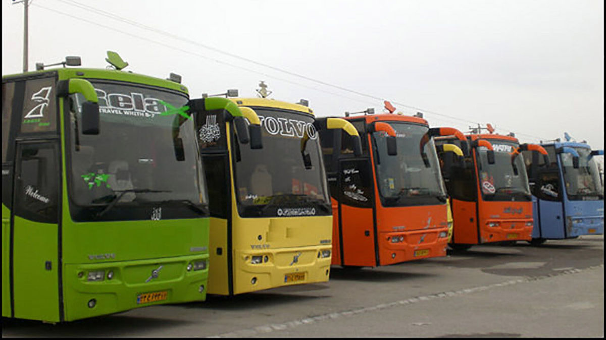 کمبود اتوبوس در ایلام /  دلیل: مسافران زیاد در مرز مهران