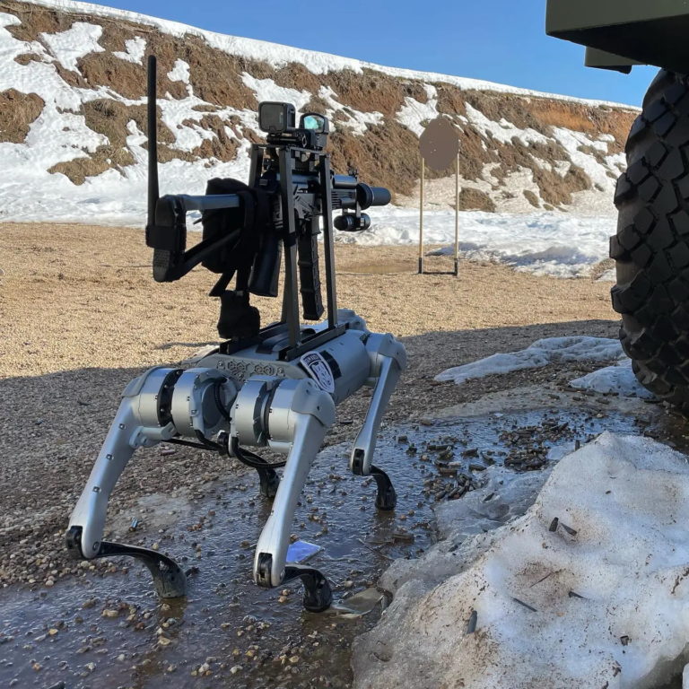 ببینید| سگ رباتیک روسی مجهز به مسلسل خودکار با قیمت ۳.۰۰۰ دلار رونمایی شد