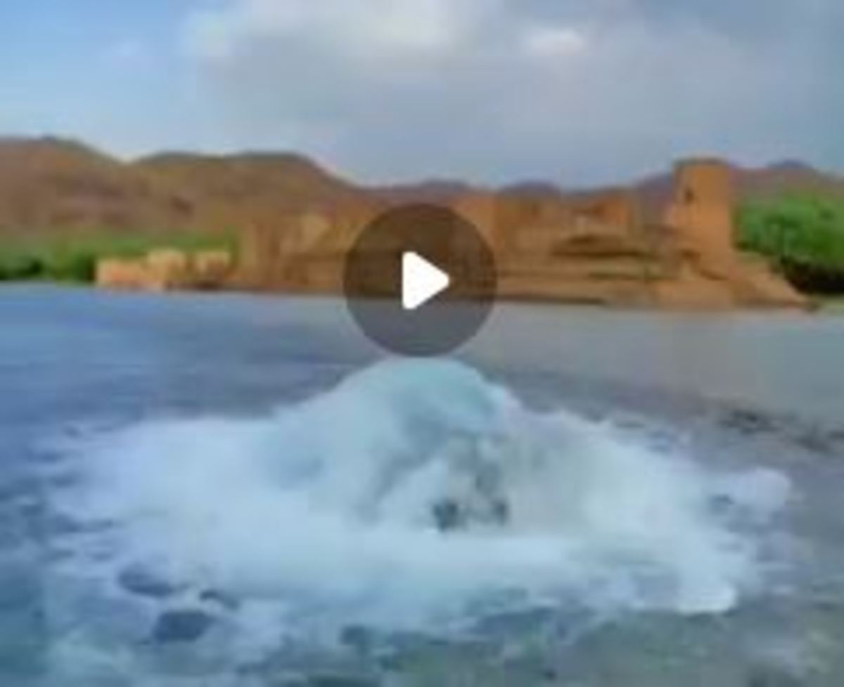 ببینید| جوشان شدن چشمه‌ها و چاه‌ها در عمان بعد از باران‌های سیل آسا