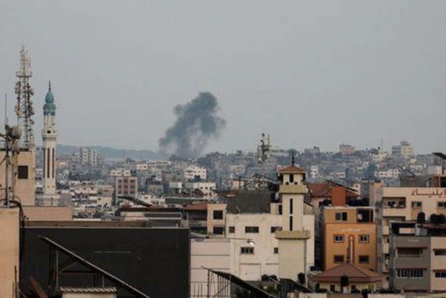 حملات هوایی اسرائیل به غزه (+عکس) / شهادت فرمانده ارشد فلسطینی / شلیک بیش از 100 موشک از غزه به اسرائیل
