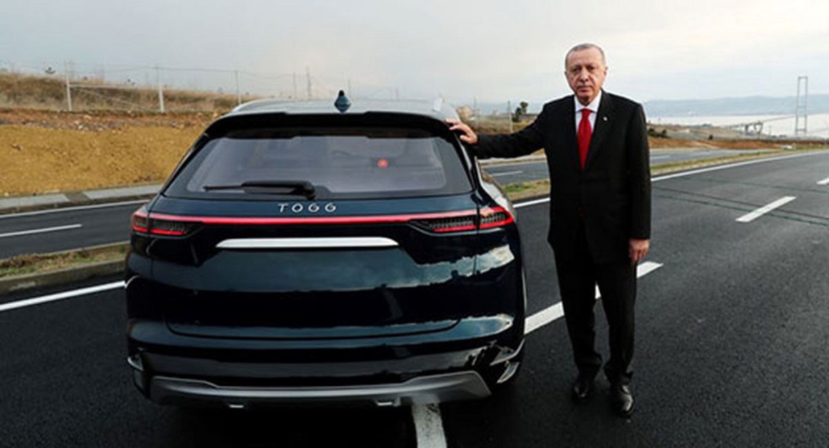 ببینید| رانندگی اردوغان با خودروی ملی ترکیه