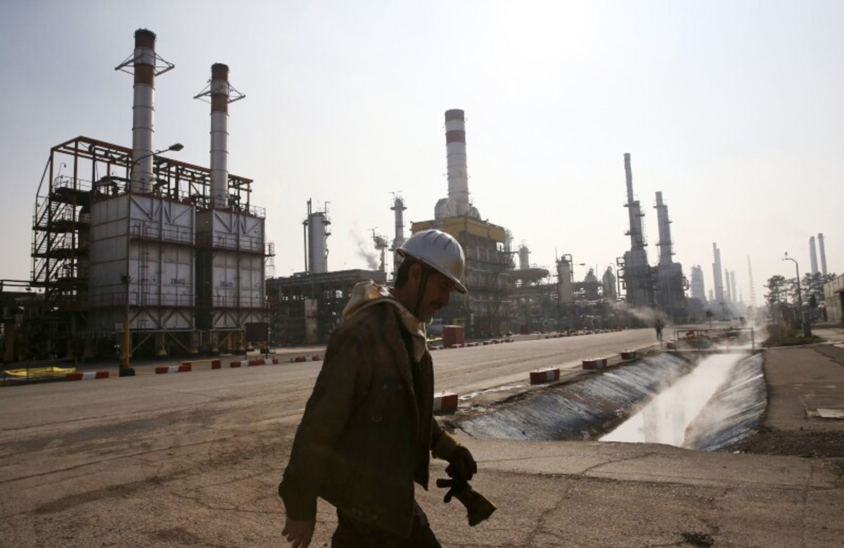"انرژی اینتلیجنس": ایران اکنون چقدر نفت می فروشد و با برجام چقدر خواهد فروخت؟