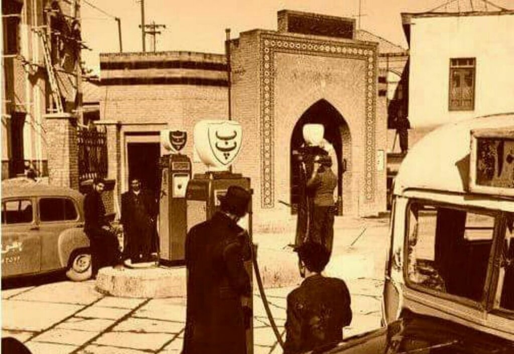 تصویر قدیمی‌ترین پمپ بنزین ایران